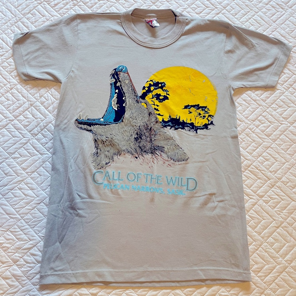 Vintage graphic tee - wolf